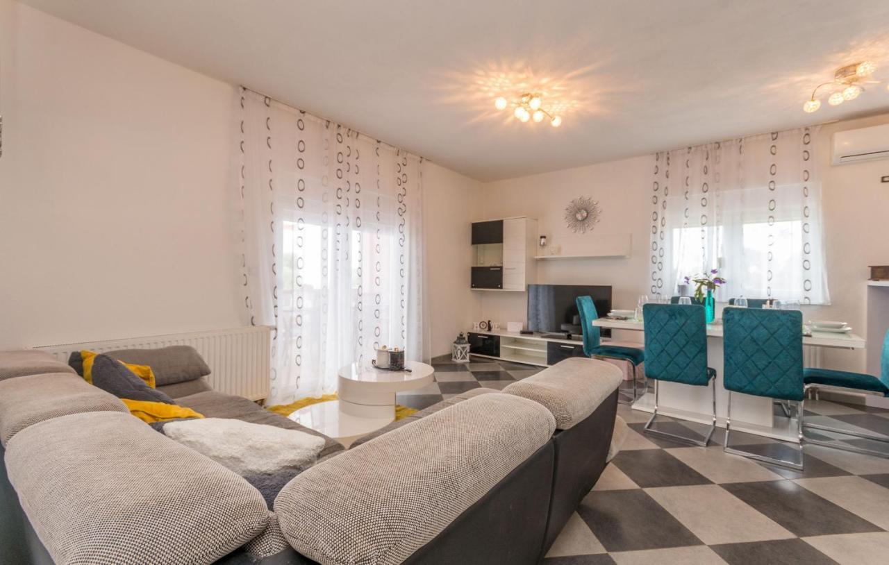 Villa Maris Tinj Esterno foto